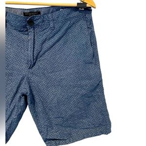 Banana Republic Men’s Blue Patterned Shorts Size 32